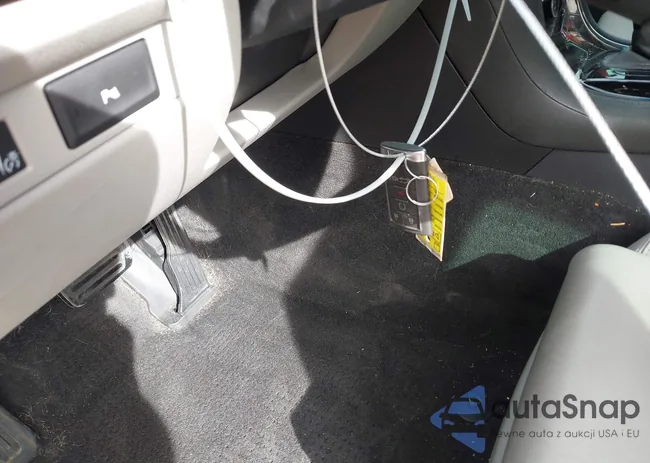 1G6AB5RX2E0189904: 44331077