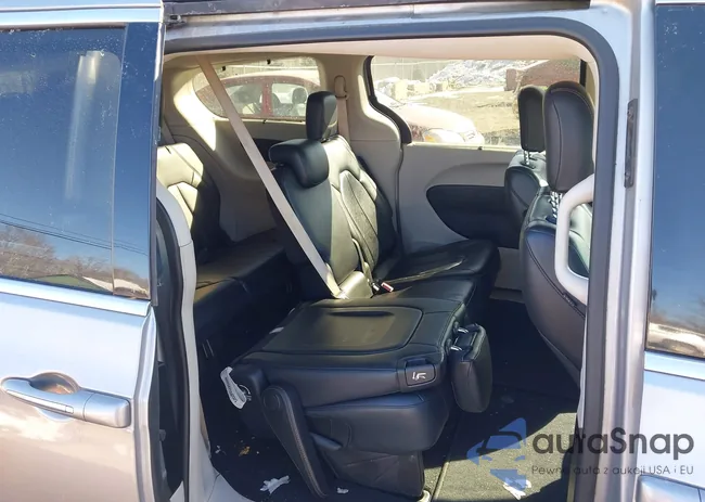 2C4RC1BG1JR269727: 44331078