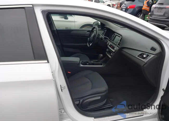 5NPE34AF0KH747207: 44331082