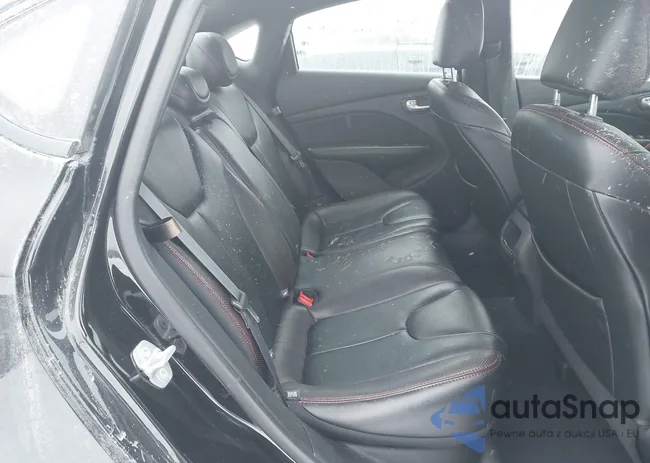 1C3CDFEB2GD539340: 44331112