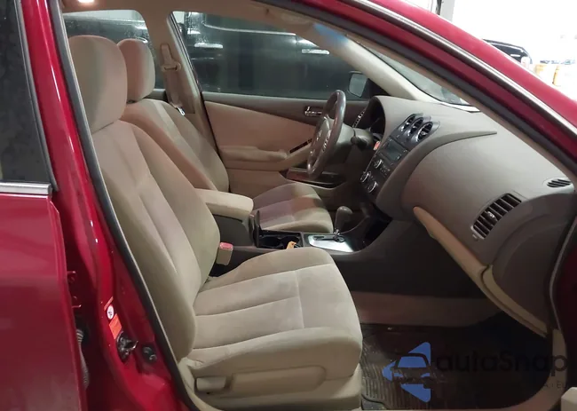 1N4AL21E99C108006: 44331187