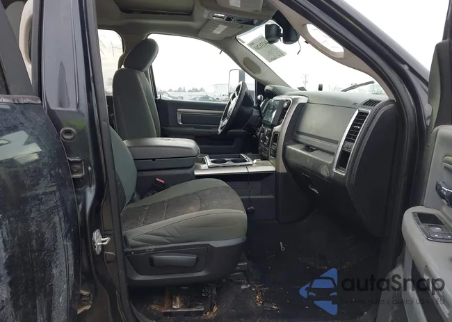 3C6UR5DJ2FG529999: 44331203