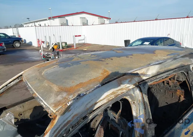 1FMCU9GD8HUD12856: 44331264