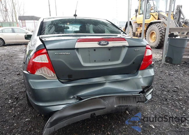 3FAHP0JA2BR151579: 44331358