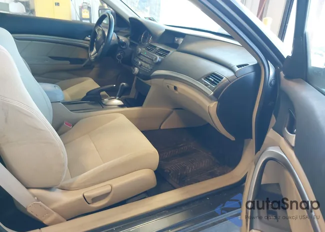 1HGCS127X8A024093: 44331397