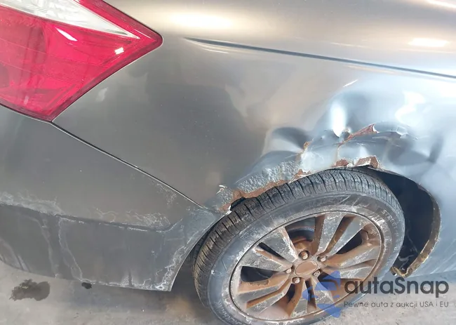 1HGCS127X8A024093: 44331397