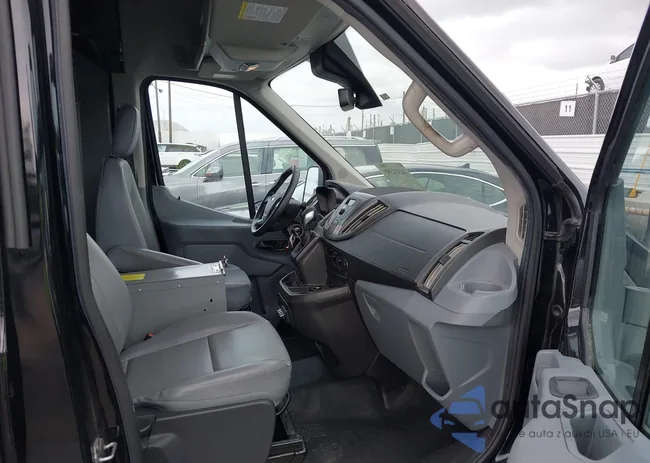 1FTYR2XM7HKB54668: 44331398