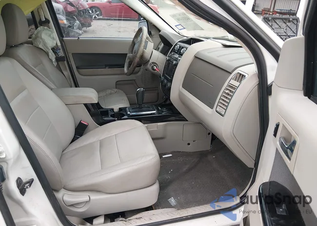 1FMCU49319KA25038: 44331406