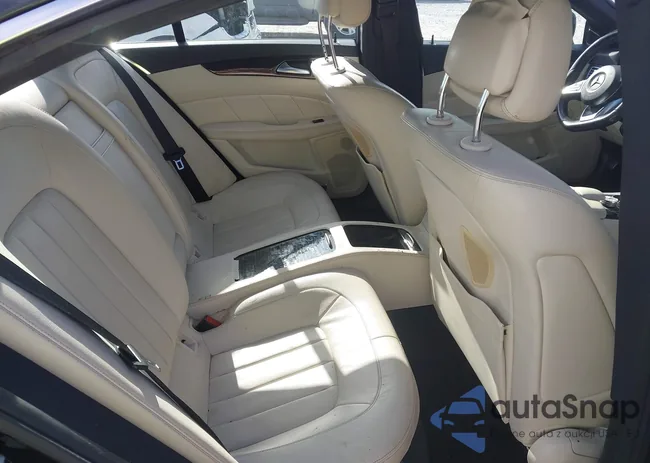 WDDLJ6FBXFA147019: 44331528