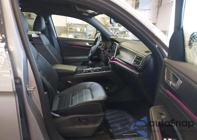 1V2AE2CA7RC260184: 44331566