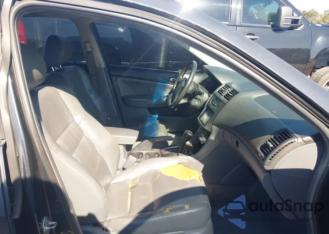 1HGCM66584A027567: 44330596