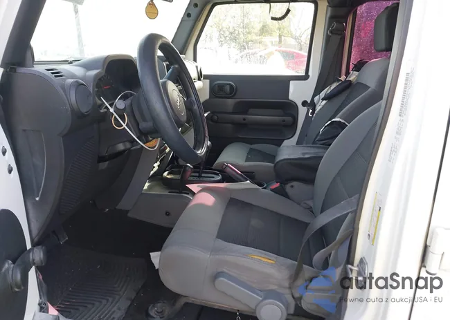 1J4GA39118L583451: 44330671