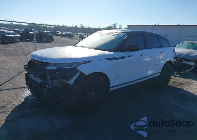 SALYA2EX8KA215682: 44330680