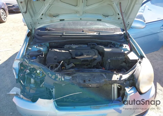 KMHCM36C98U081472: 44330698