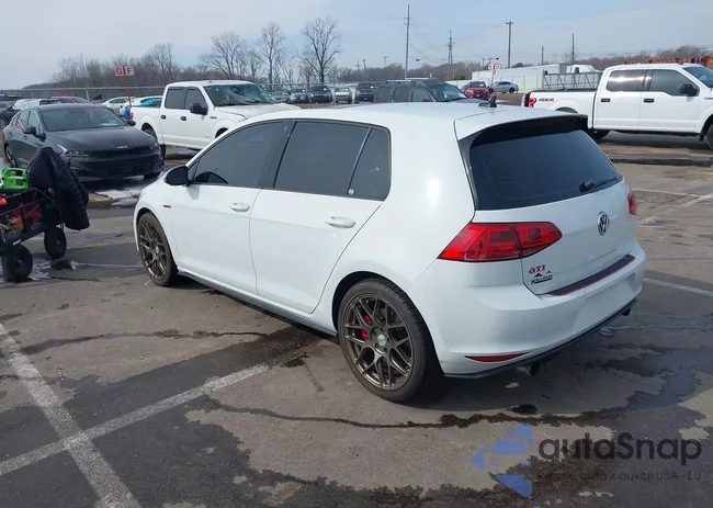 3VW547AUXHM047076: 44330717