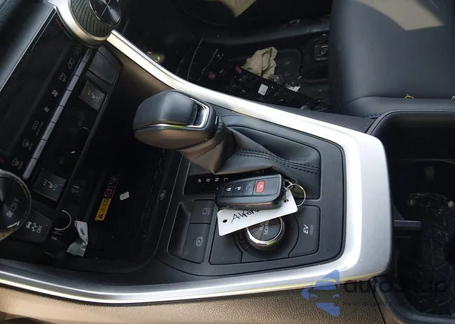 JTME6RFV0SJ076861: 44330774