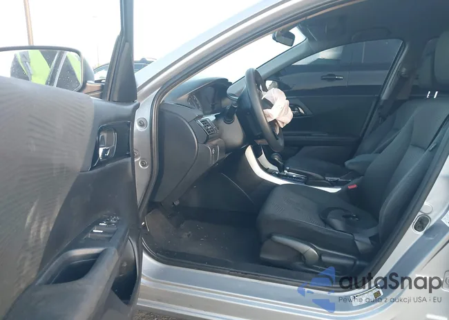 1HGCR2F39HA206845: 44330801