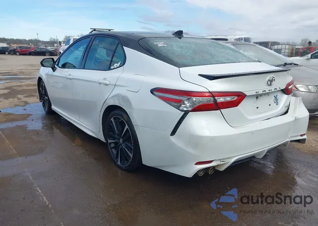 4T1B61HK5JU002755: 44330950