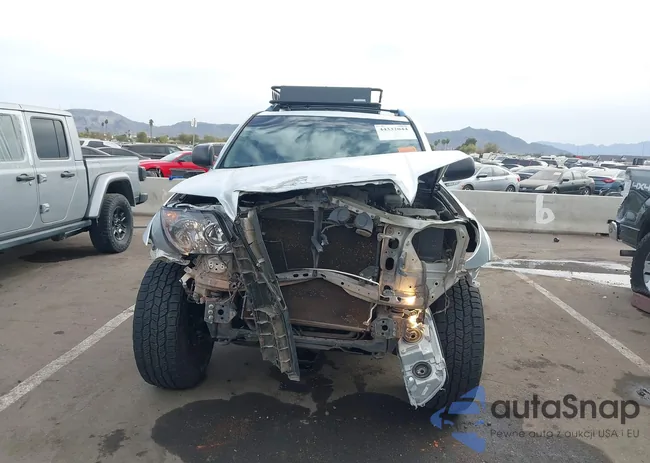 JTEBU14R750077608: 44332044