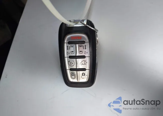 2C4RC1GG1LR104157: 44332087