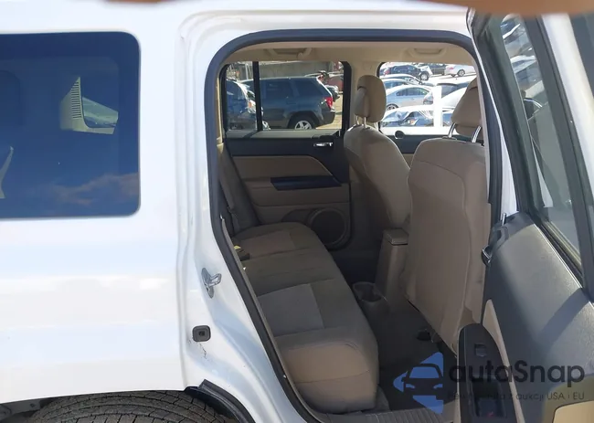 1C4NJPBA5ED619923: 44332118