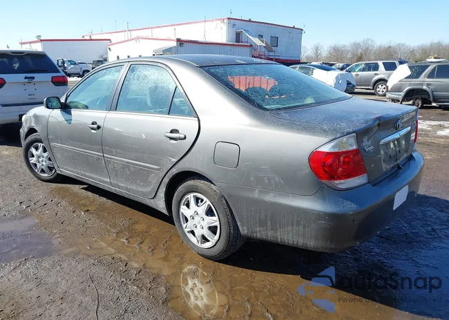 4T1BE30K95U567963: 44332188