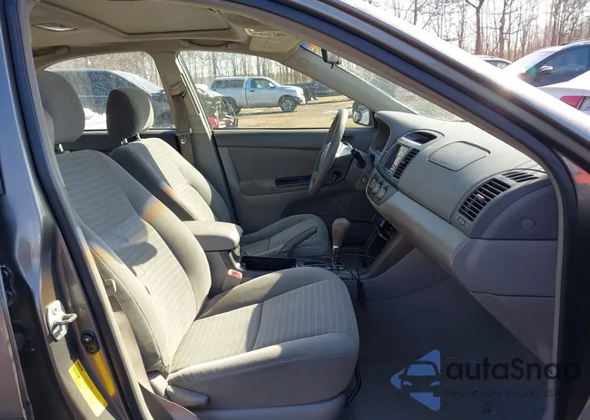 4T1BE30K95U567963: 44332188