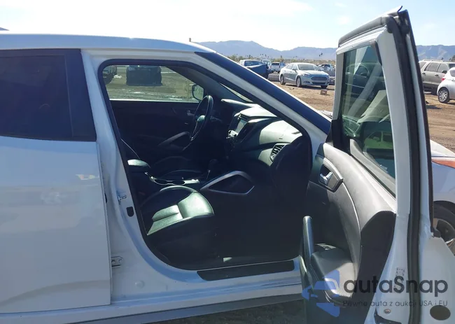 KMHTC6AE1FU231388: 44332232