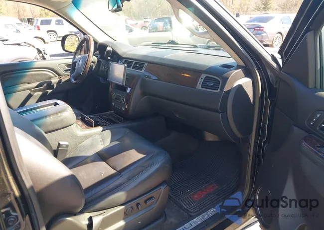 1GKS2MEF9BR325854: 44332322