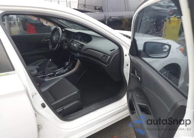 1HGCR2F57HA182403: 44332328