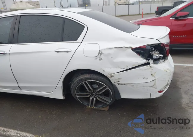 1HGCR2F57HA182403: 44332328