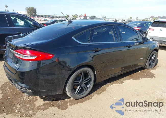 3FA6P0LU7JR225172: 44332352