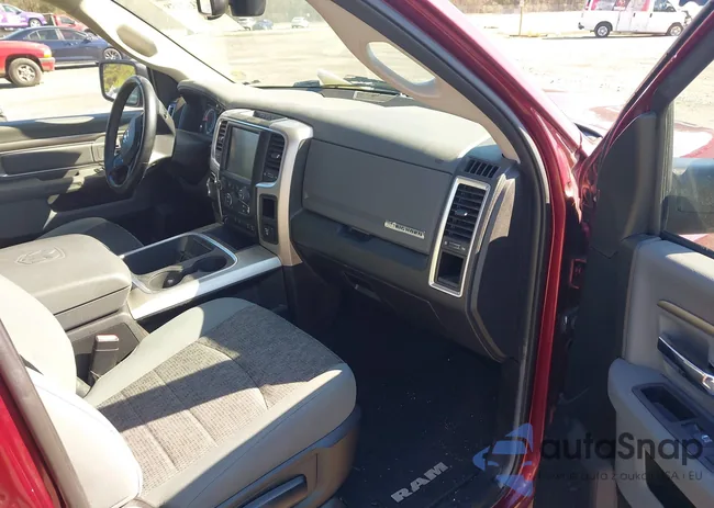 1C6RR6GG4HS847579: 44332358