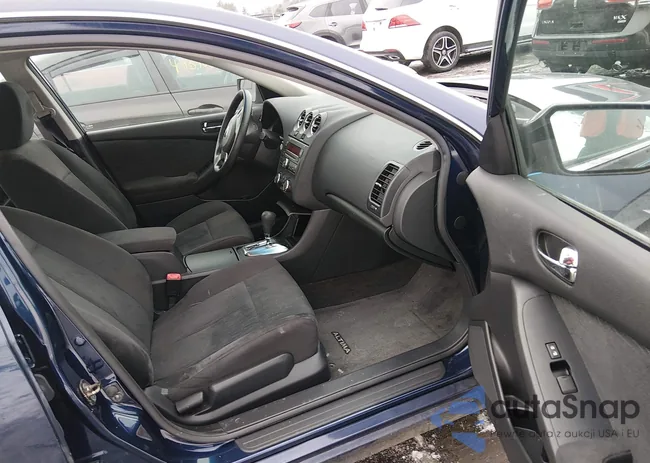 1N4AL2AP1AC112685: 44332410