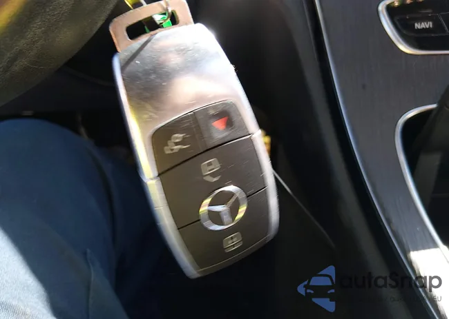 W1KWF8DB1MR618051: 44332452