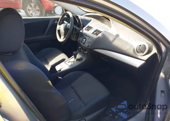 JM1BL1U77D1703933: 44332476