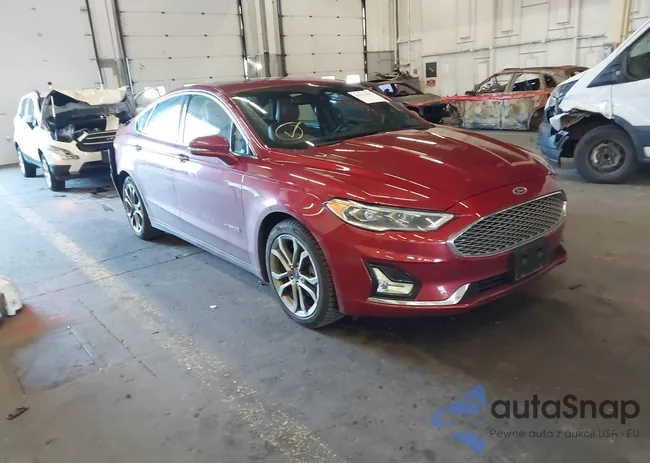 3FA6P0RU9KR252527: 44331596