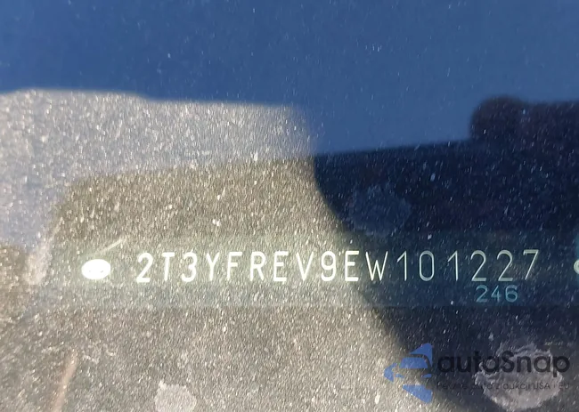 2T3YFREV9EW101227: 44331678