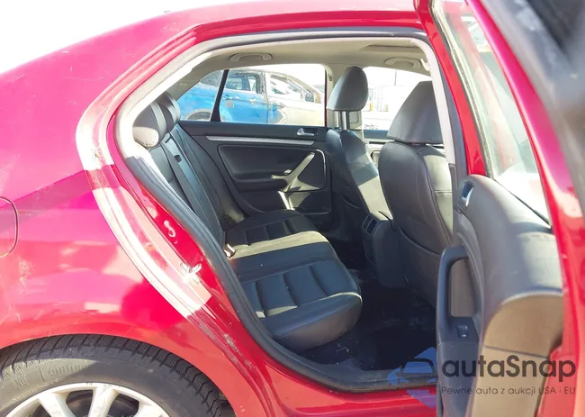 3VWRZ71K09M063063: 44331732