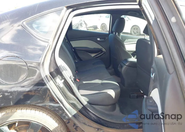 1C3CDFBB8GD644825: 44331760