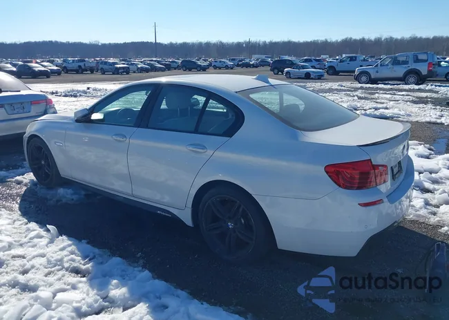 WBA5B1C59FG128702: 44331853