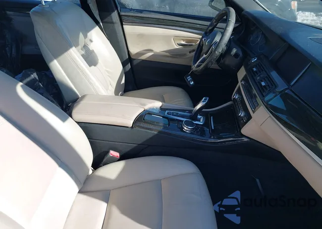 WBA5B1C59FG128702: 44331853