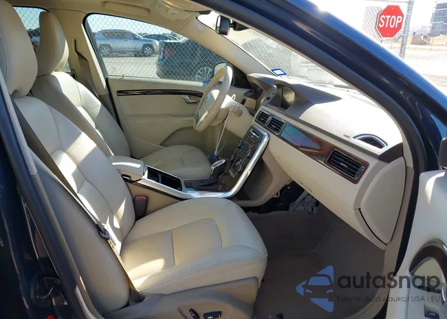 YV1952AS9D1167018: 44331877