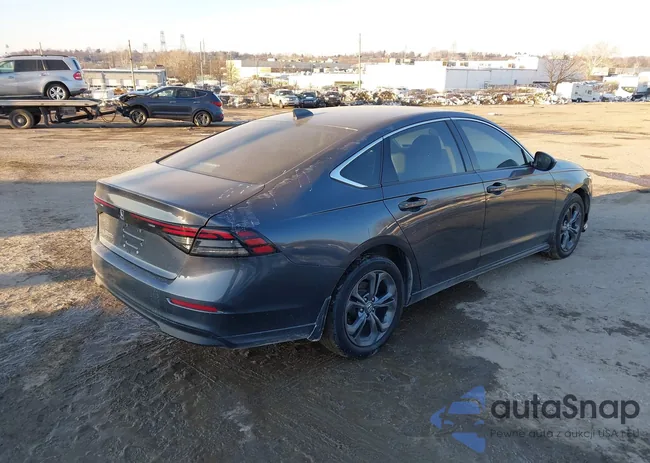 1HGCY1F39PA032920: 44333087