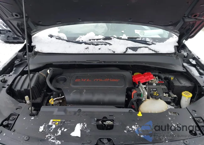 3C4NJDBB8LT251817: 44333088