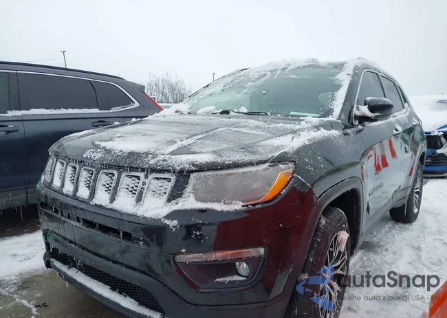 3C4NJDBB8LT251817: 44333088