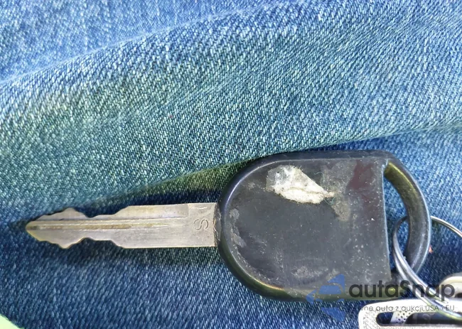 1FMZU77K24UB10215: 44333119