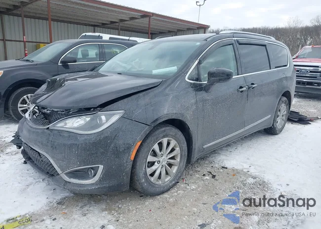 2C4RC1EG2JR292669: 44333157