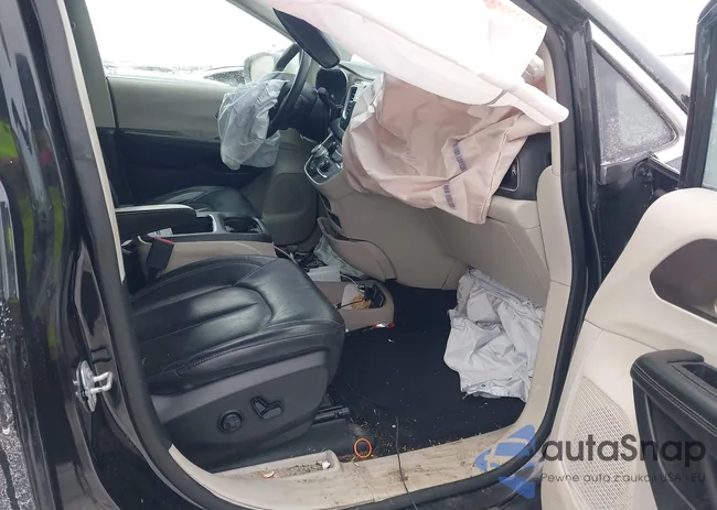 2C4RC1EG2JR292669: 44333157