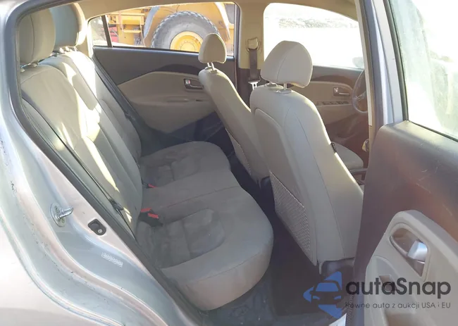 KNADM4A30G6641899: 44333290